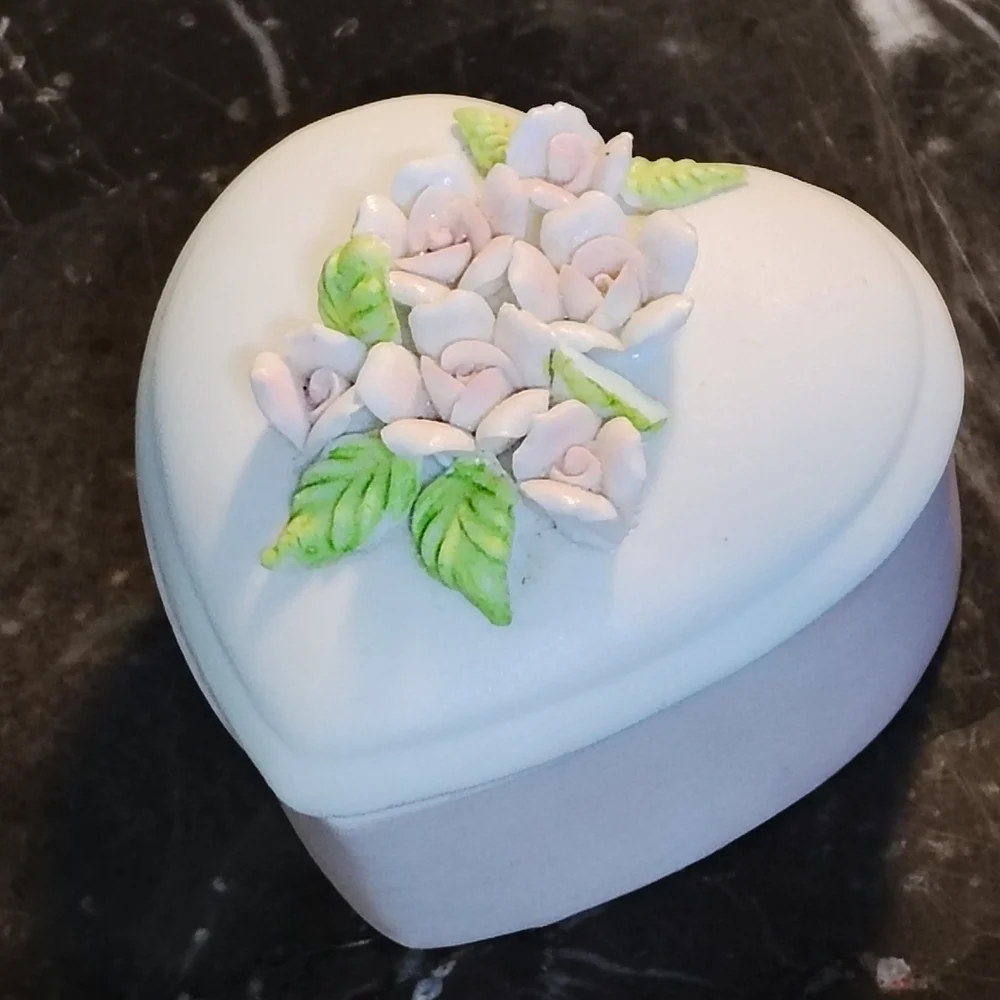 Lefton vintage heart